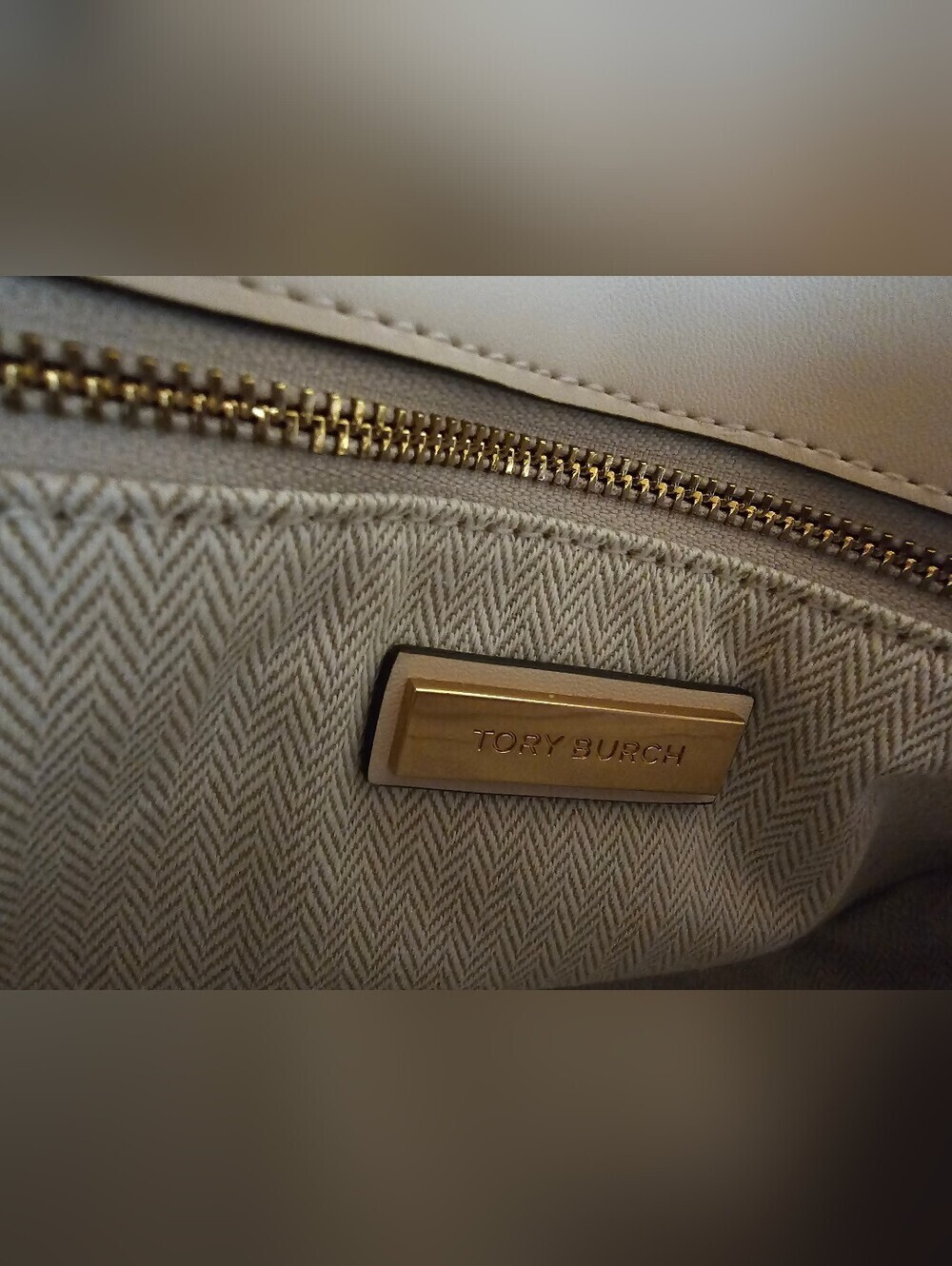 Tory Burch willa shoulder bag . - Picture 13 of 17